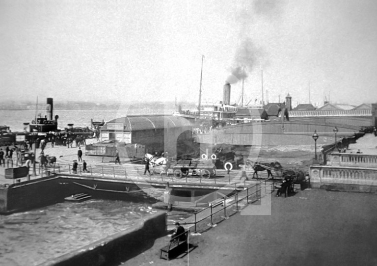 Floating roadway and landing stages at turn of 20th century